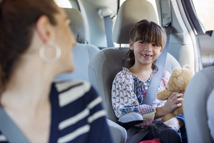 Застряли в пробке: идеи для игр с ребенком в автомобиле