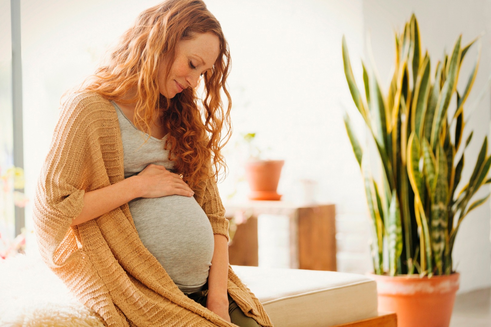 Почему боли в области крестца у беременных - очень опасный признак