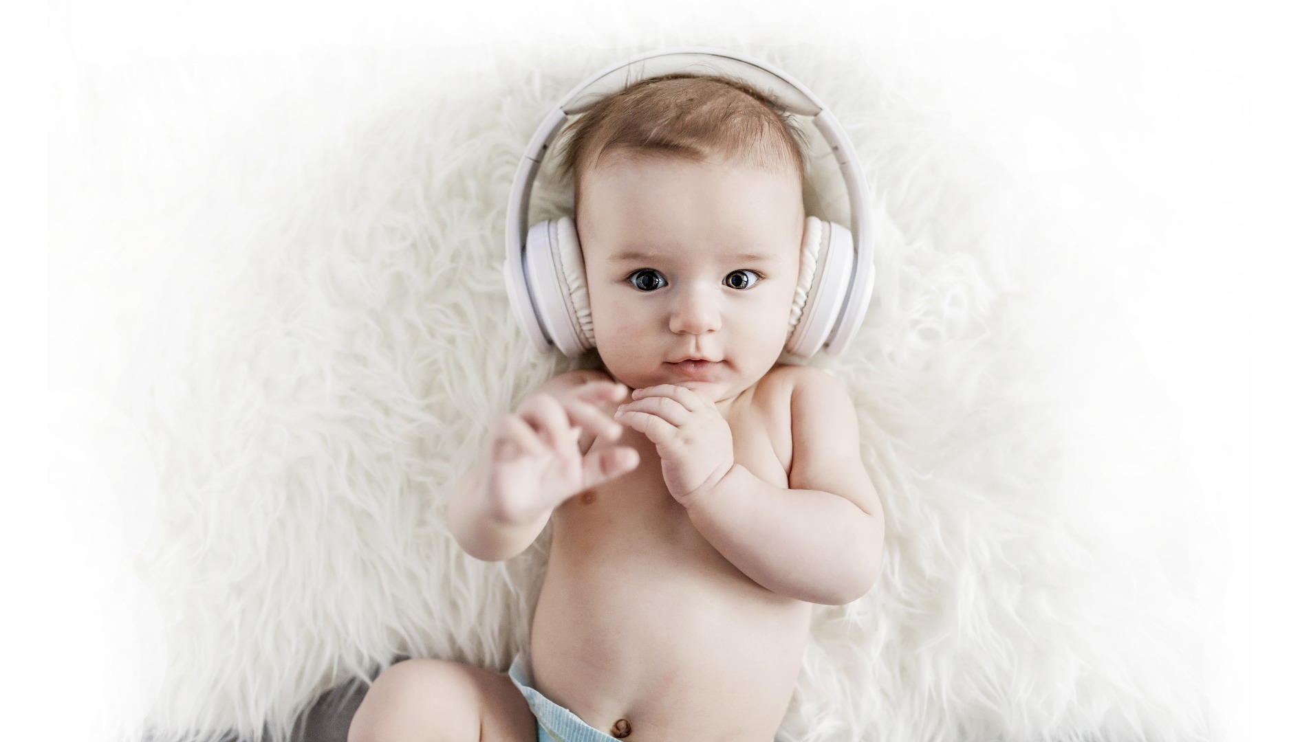 Мир звуков: как определить, хорошо ли малыш слышит