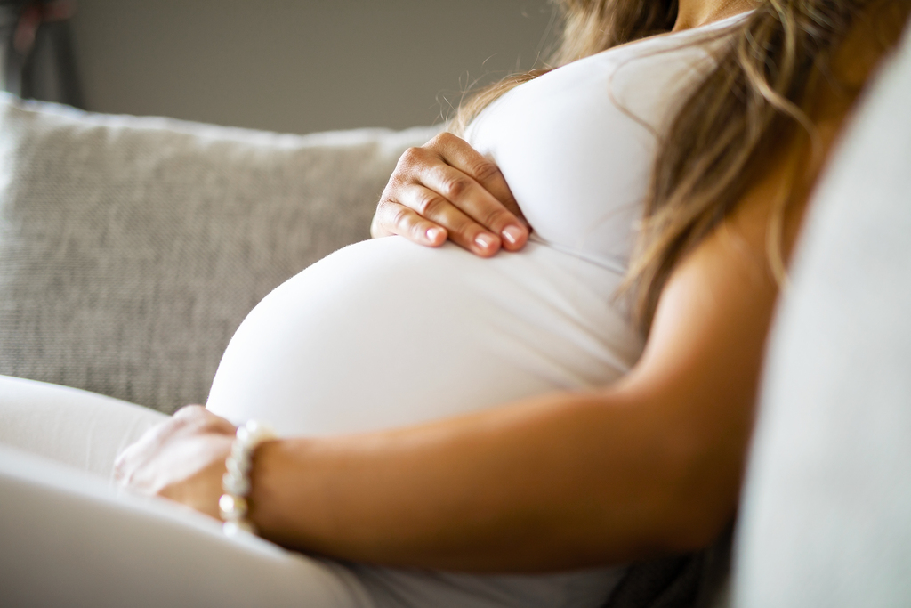 Резус-конфликт при беременности: кому его опасаться