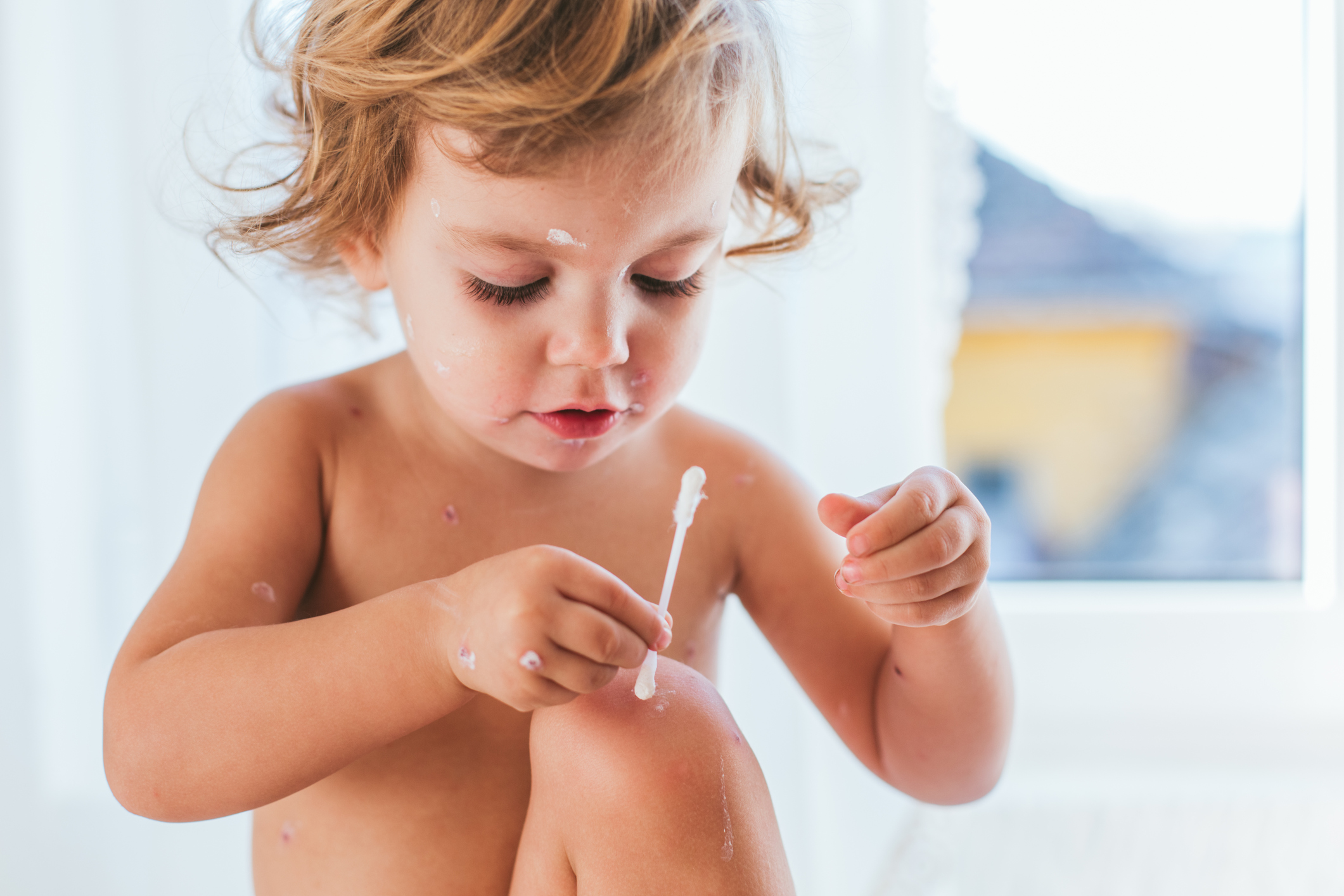 Энурез, запор, аллергия: неочевидные причины типичных детских болезней