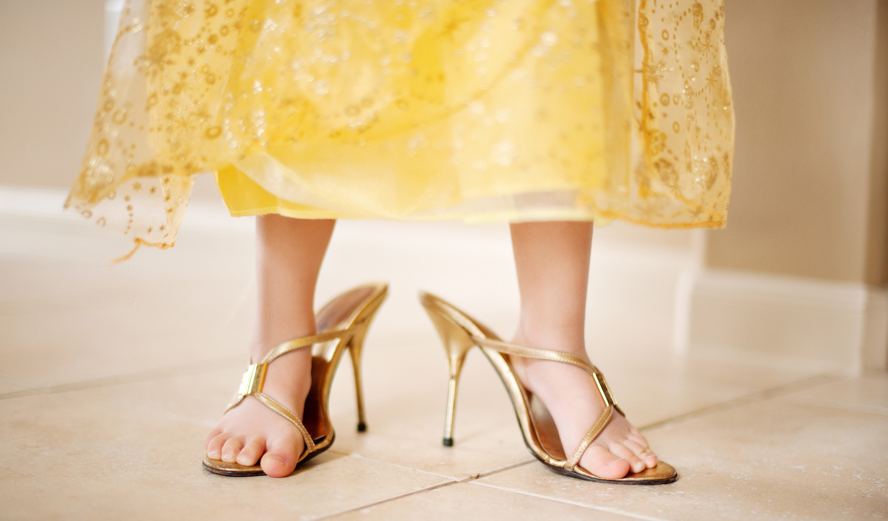 Балетки и каблуки: не вредна ли модная обувь для детей