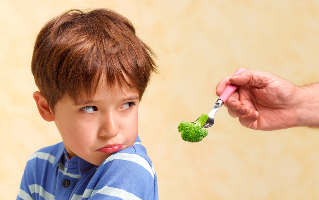 Без капризов: 10 простых способов приучить ребенка есть овощи