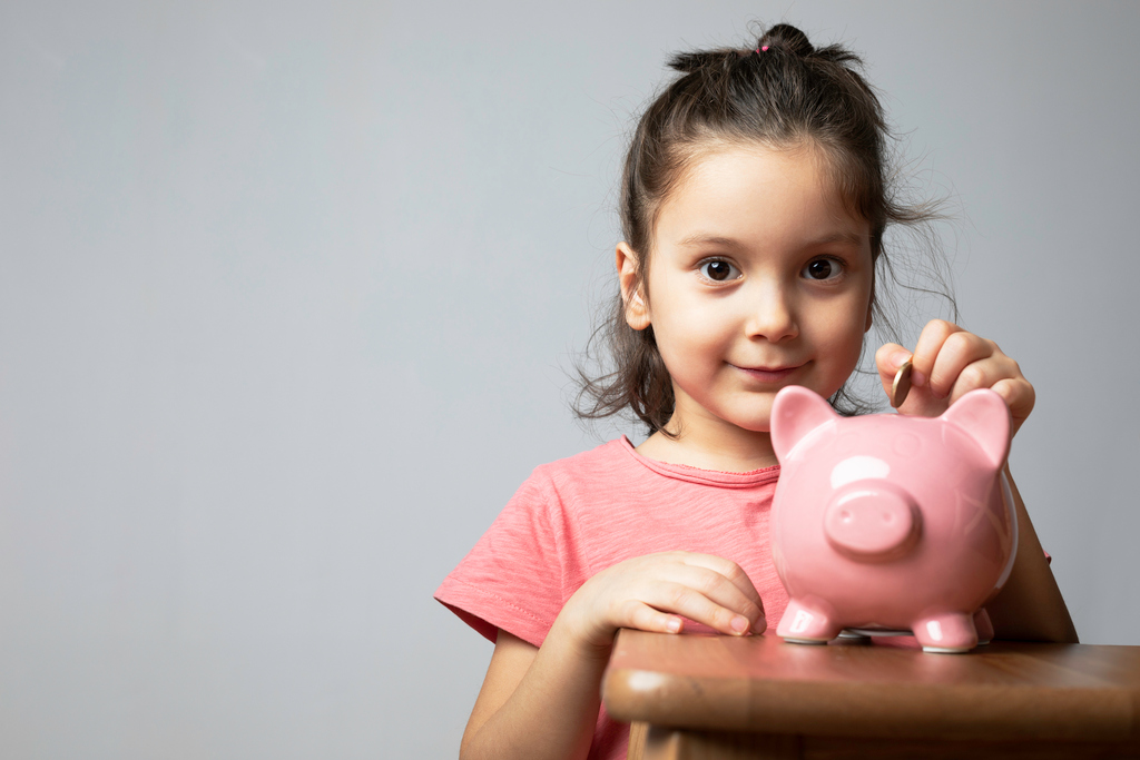 Какие выплаты положены семьям с детьми с 1 июня 2020 года, и как их получить