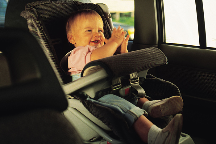 3 типичных ситуации «неудобного» поведения ребенка в машине