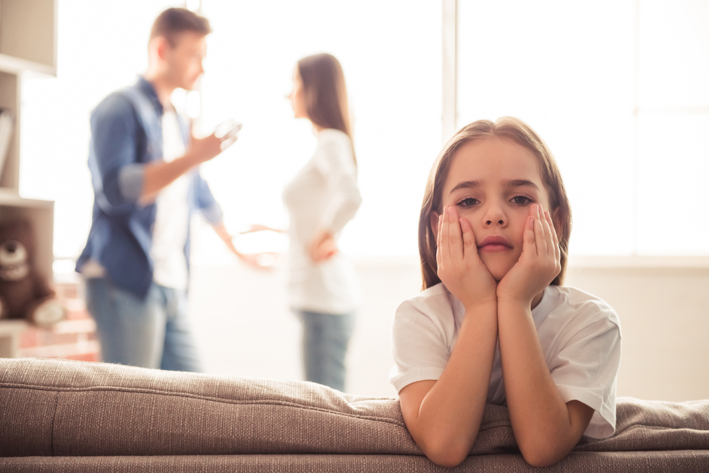 3 вещи, которые нельзя говорить ребенку после развода