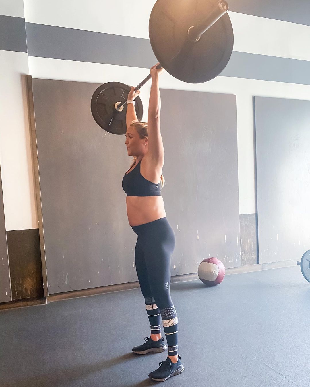Спорт во время беременности: 5 фитнес-инструкторов в положении