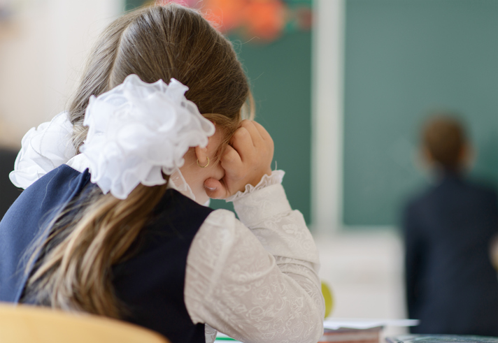 Что делать, если ребенок не хочет идти в школу: советы психолога
