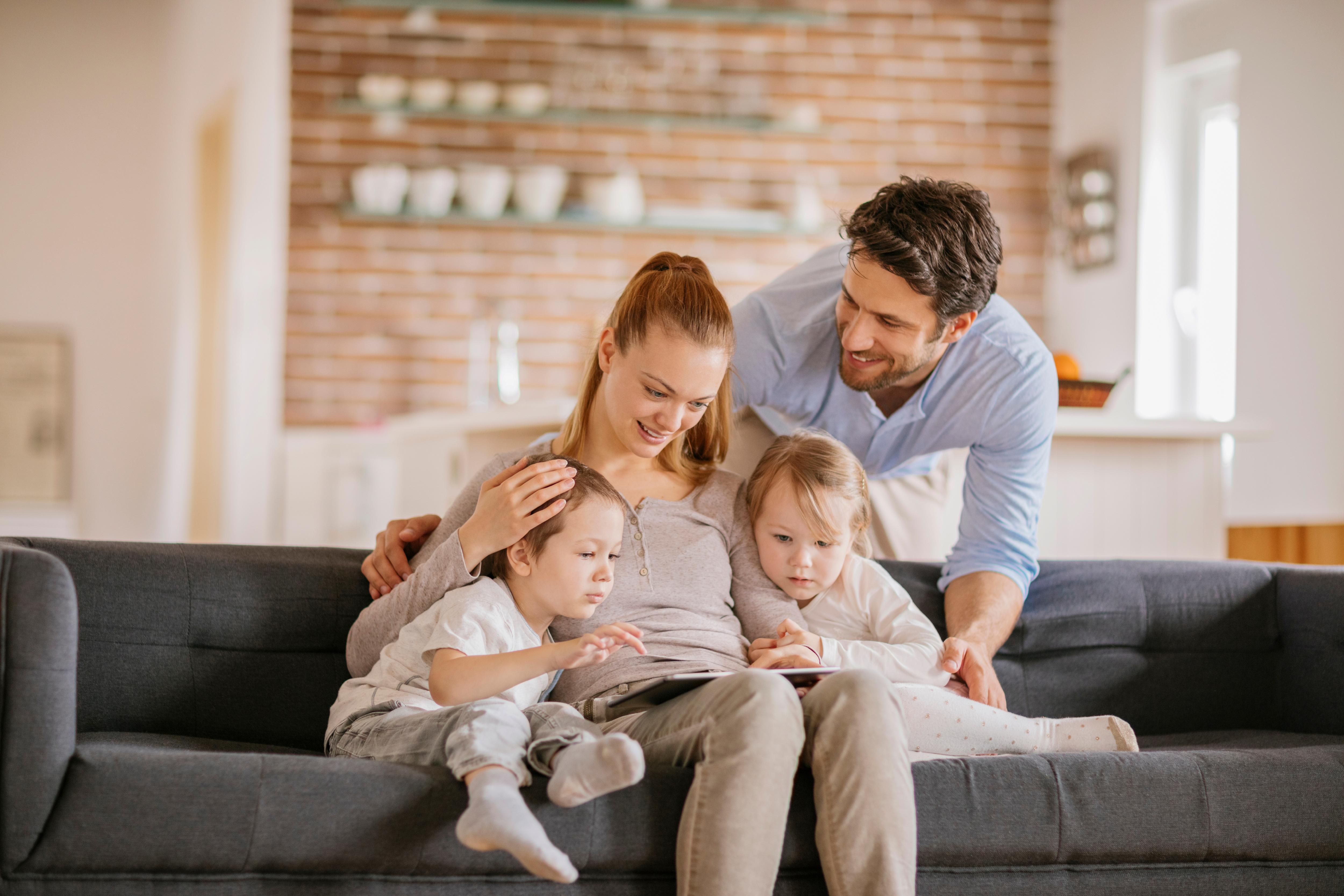 Кто важнее — муж или дети? 5 способов достичь гармонии в семье