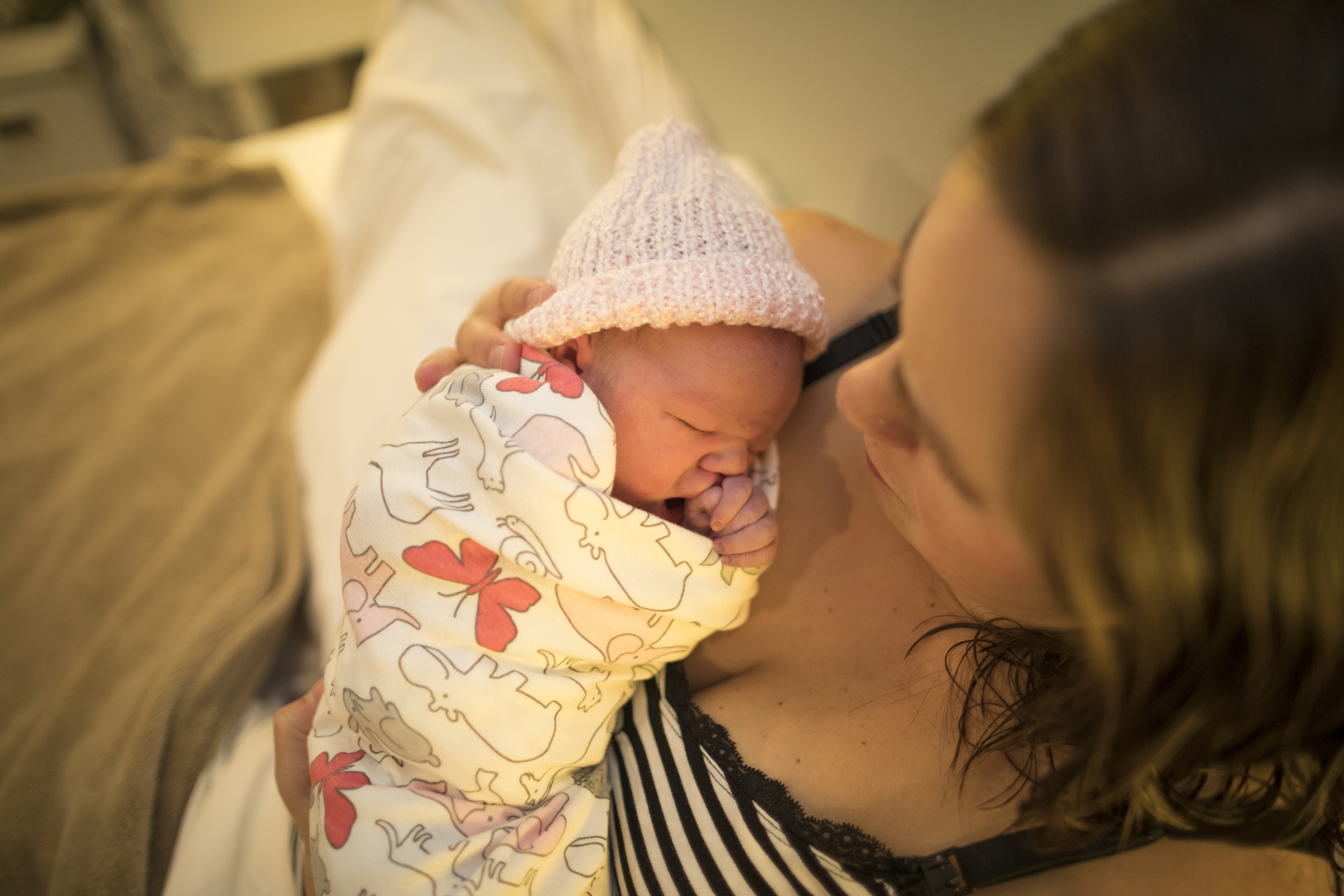 Первые часы и дни после родов — к чему нужно быть готовой маме