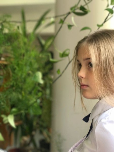 14-летняя дочь Александра Абдулова растет его копией: фото