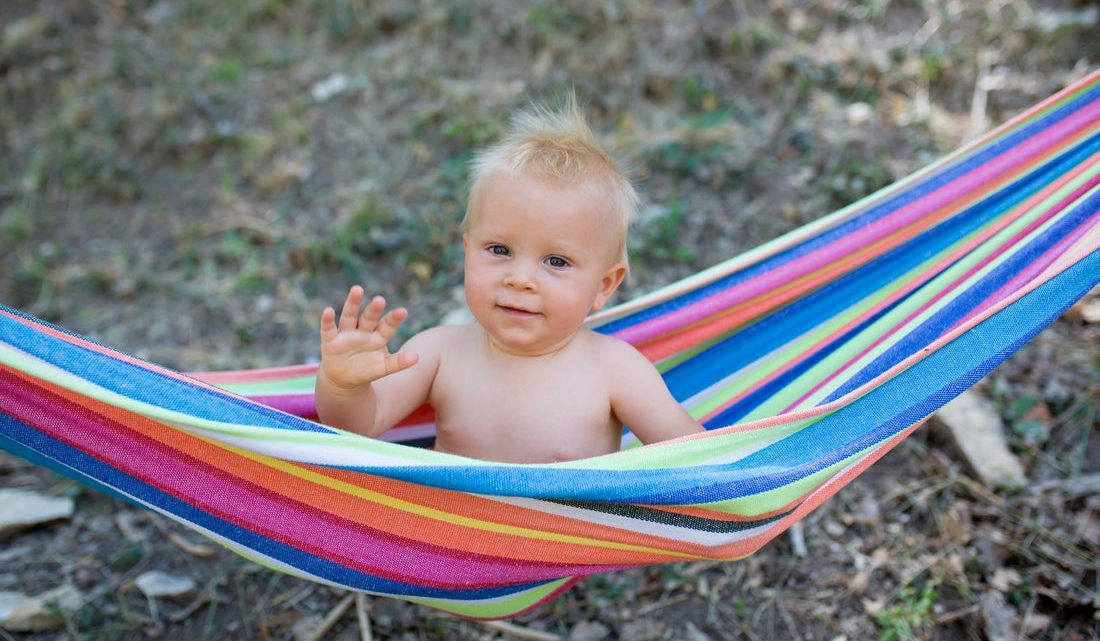 Опасности жары: как не допустить перегрева и обезвоживания у малыша