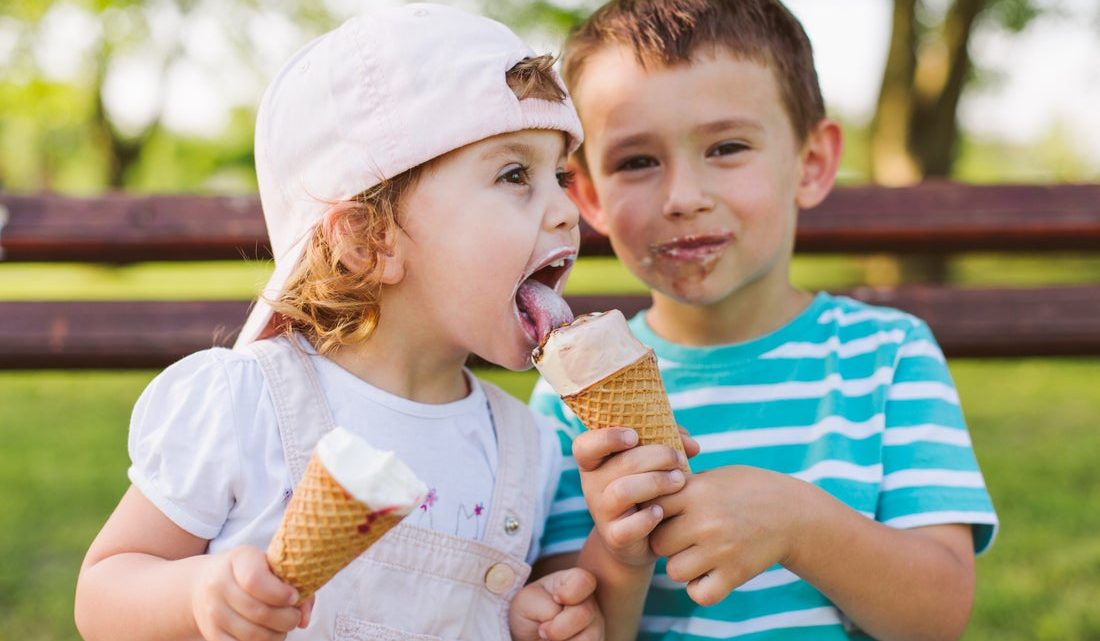С какого возраста можно давать ребенку мороженое: 3 важных нюанса