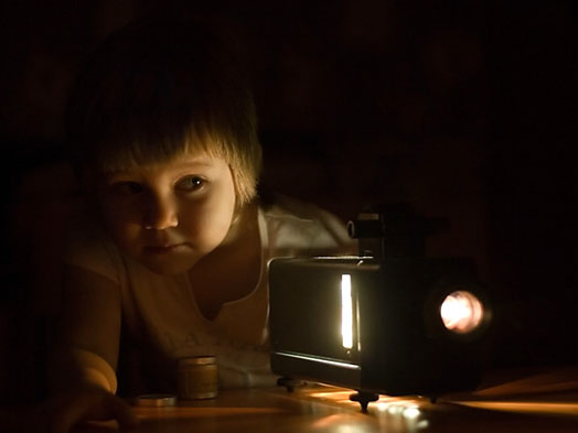Фото №1 - Кадры из детства: зачем современному ребенку советские диафильмы