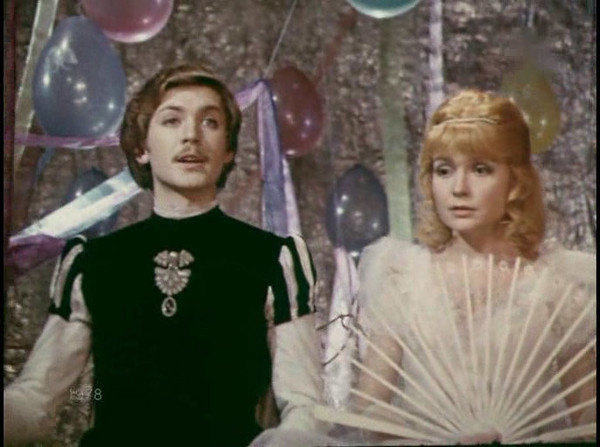 Самые прекрасные принцы из советских киносказок: фото тогда и сейчас