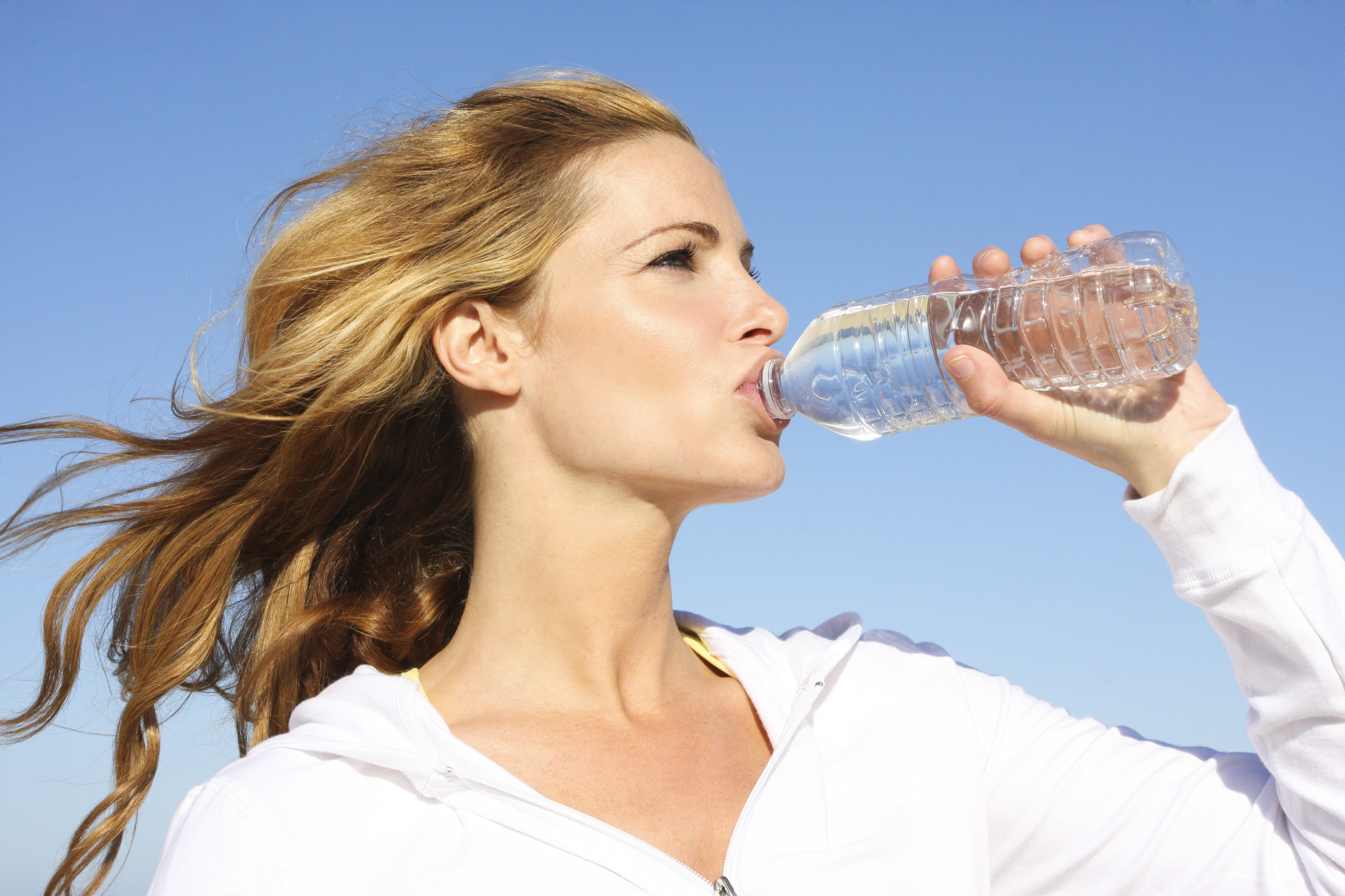 сколько воды нужно выпивать в день на 1 кг веса формула