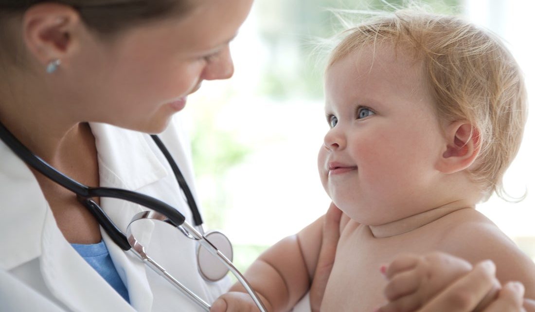 Почему у ребенка неприятно пахнет изо рта, и еще 3 вопроса детскому гастроэнтерологу