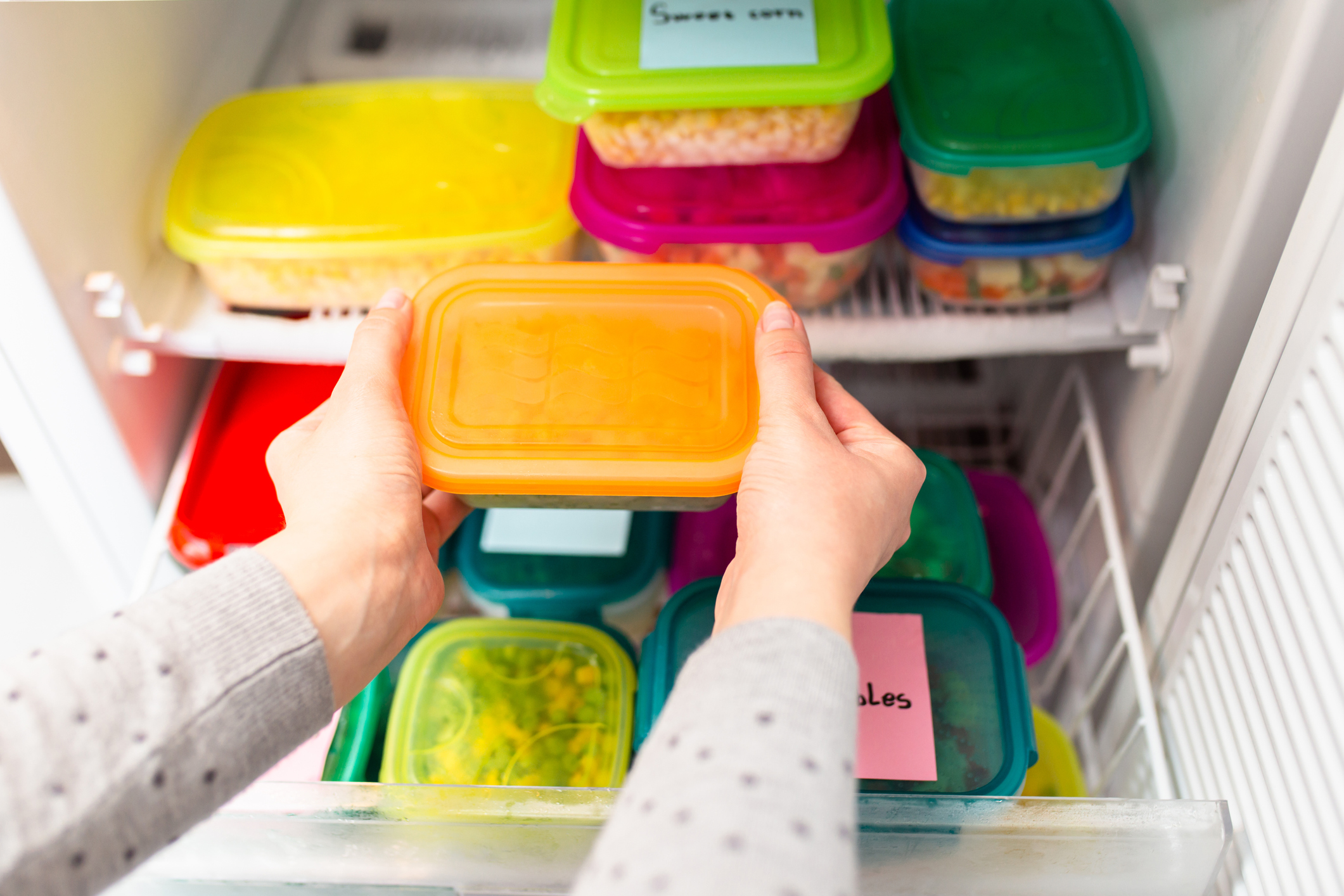 Фото №1 - Правила заморозки: продукты, которые хранятся в холодильнике месяцами