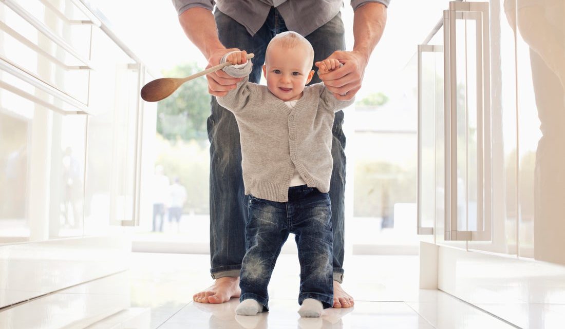5 способов побудить ребенка начать ходить