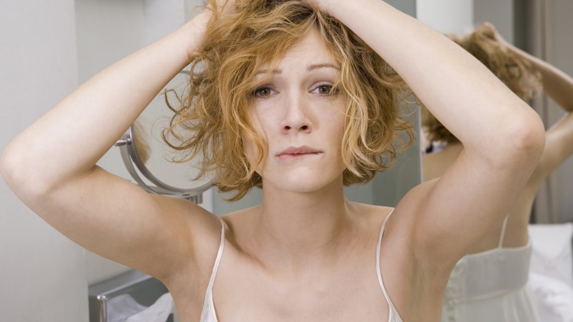 Что делать, если отекает лицо по утрам: советы косметолога на каждый день