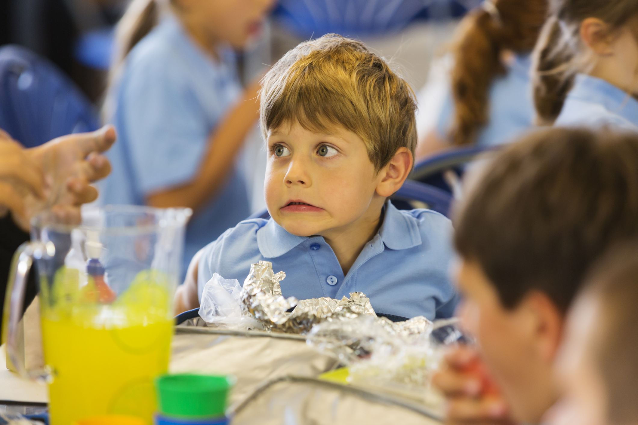 Какие блюда запрещены в школьных столовых, питание в школьных столовых, чем кормят в школьных столовых, меню школьника, меню в школьных столовых, Роспотребнадзор, рекомендация