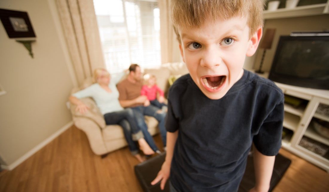 Как справляться со вспышками агрессии у ребенка: советы психолога
