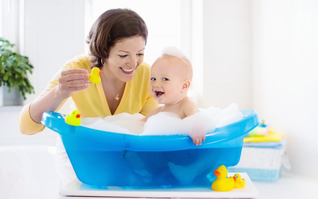 Как выбрать идеальную ванночку для ребенка: 5 важных моментов