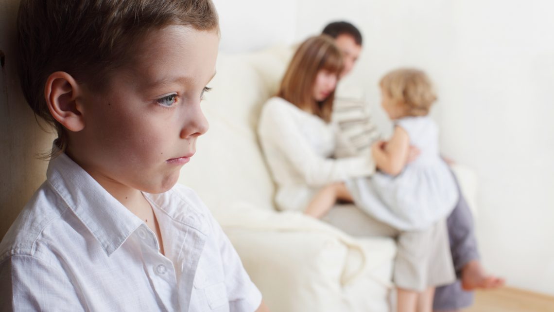 Критика, обиды на родителей и другие причины аллергии у ребенка