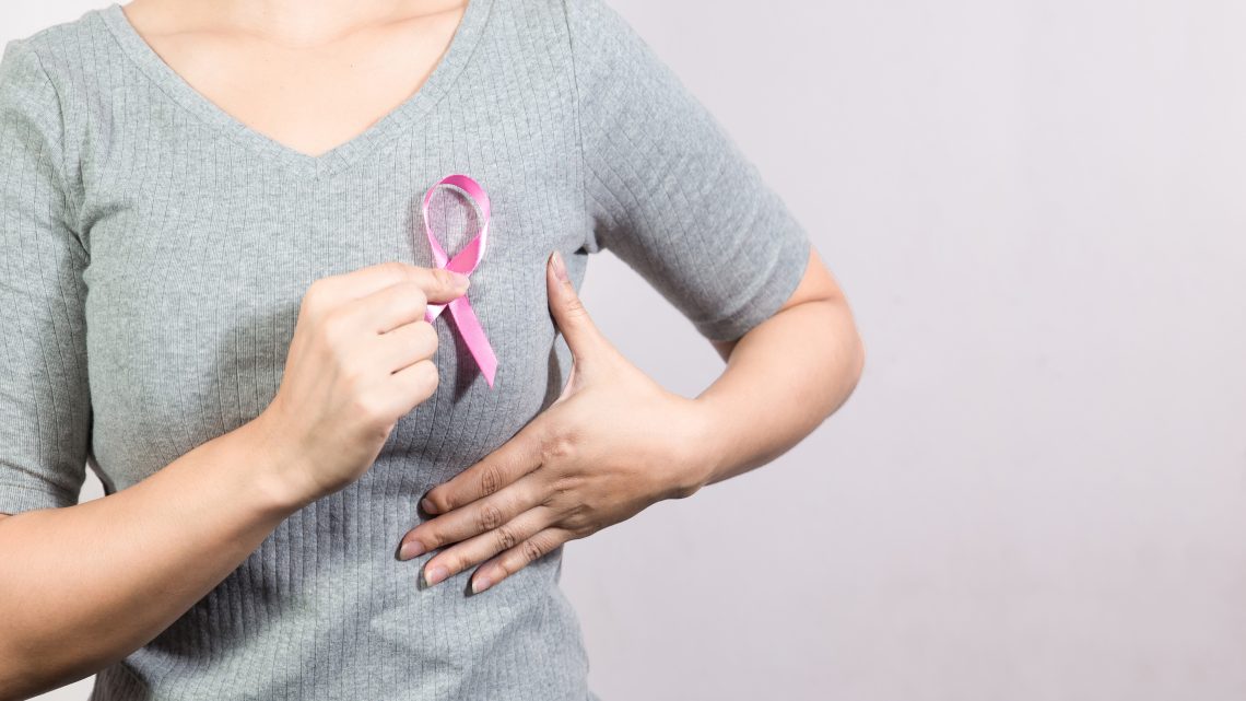 Диагност Малиновская объяснила, кто рискует получить рак груди по наследству