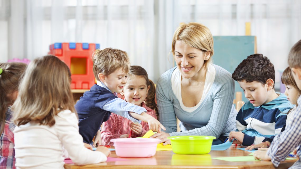 Воспитатель садика назвала 10 самых неприятных родительских привычек