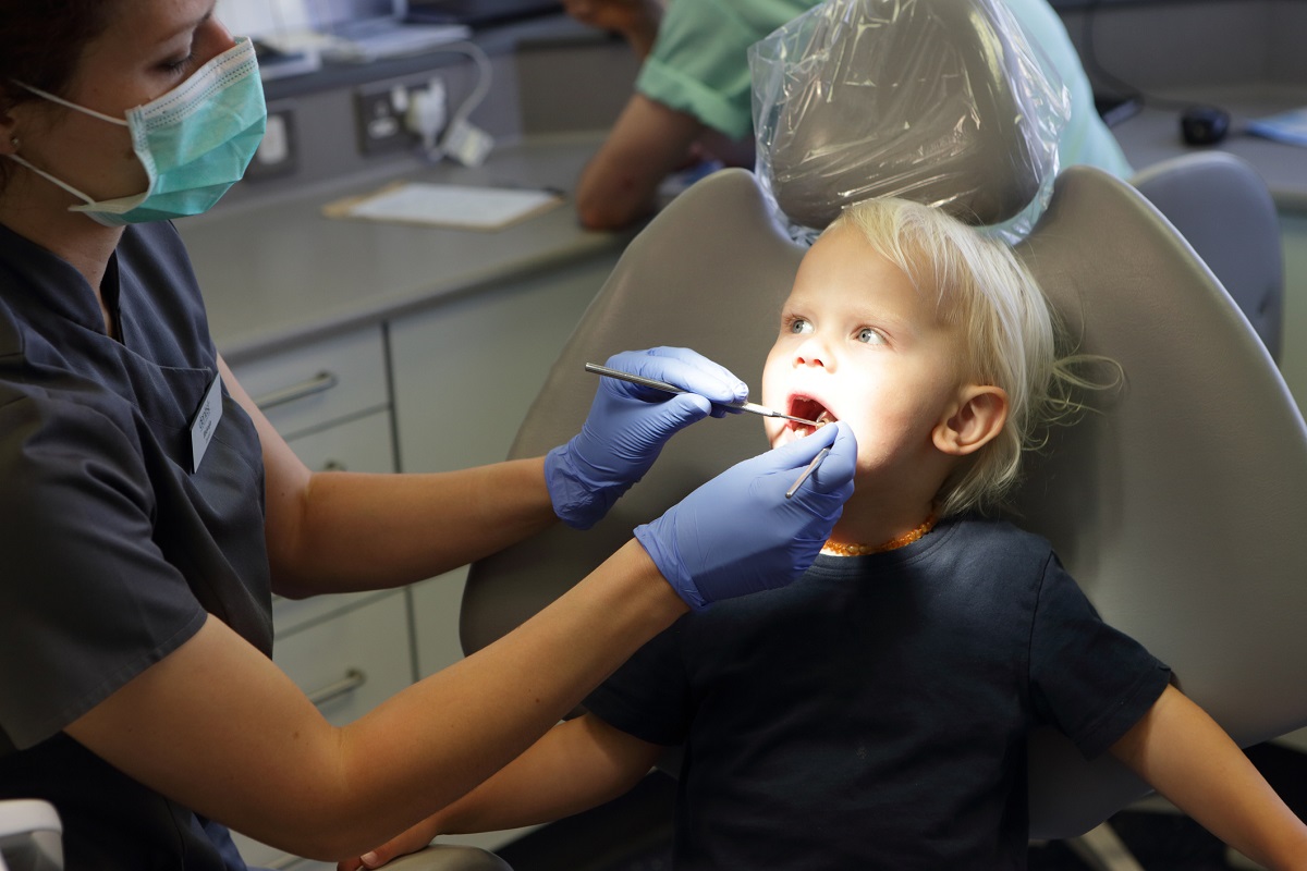 лечение зубов у ребенка