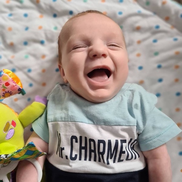 Смех и юмор в развитии ребенка: как вырастить малыша счастливым