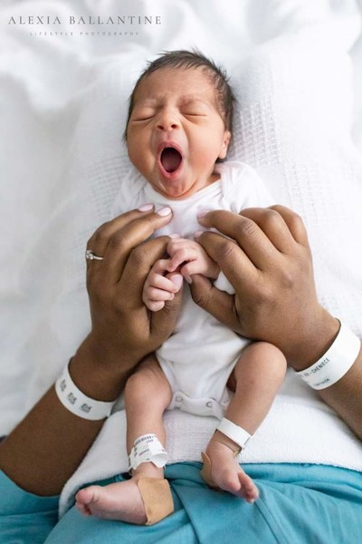Можно ли на самом деле родить без анестезии — и без боли