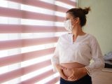 Беременные, перенесшие коронавирус, рискуют родить ребенка с пониженным IQ