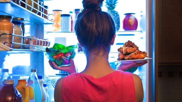 Сколько можно хранить остатки новогоднего ужина в холодильнике