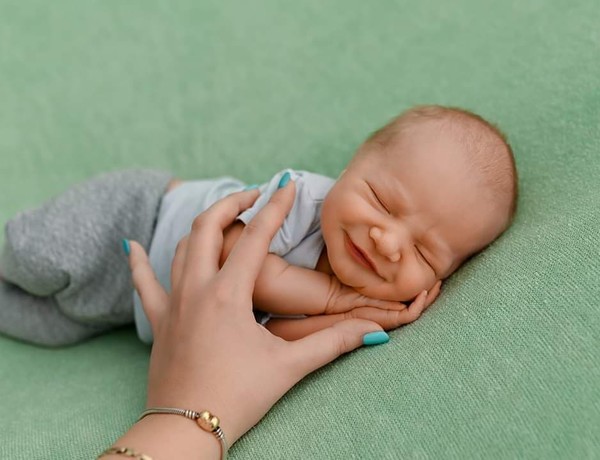 Смех и юмор в развитии ребенка: как вырастить малыша счастливым