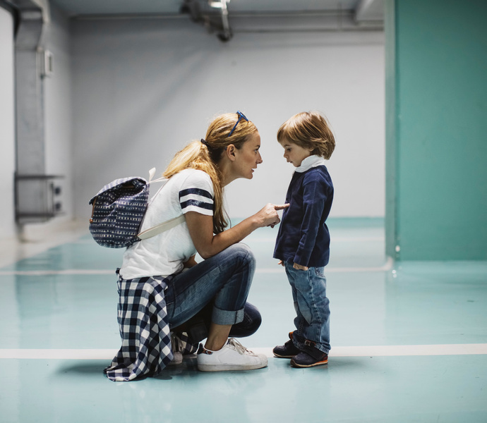 Как научить ребенка правильно общаться с другими: 10 главных ошибок родителей