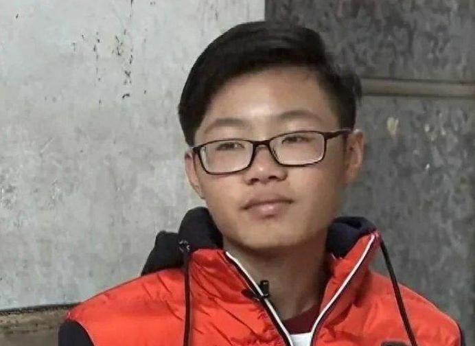 В Китае родители случайно нашли сына, пропавшего 12 лет назад