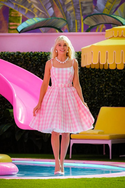 В стиле Барби: где купить розовое платье на лето