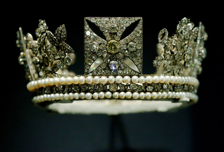 Русский кокошник и бывшее рубиновое ожерелье: 9 королевских тиар с удивительной историей