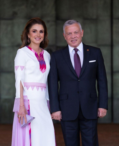 Пишет детские книги и защищает права женщин: 10 фактов о Рании, королеве Иордании